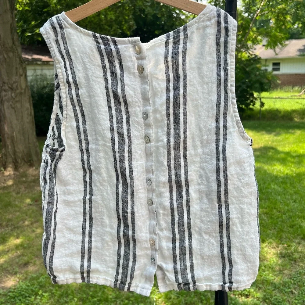 C&C California Sleeveless Linen Blouse - Picture 5 of 10